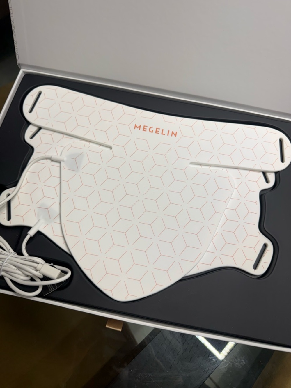 LED Facial Mask - Picture 2 of 4
